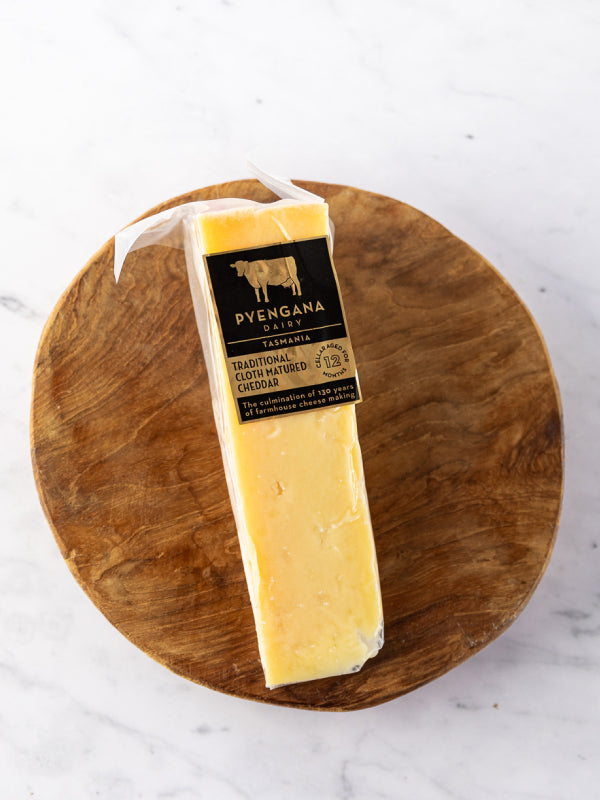 Traditional Cloth Matured Cheddar 150g